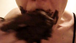 Smearing shit all over my face in my home made scat video