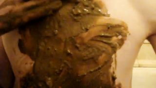 Rubbing my shit all over my belly