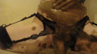 Washing my penis with my own shit