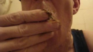 Munching down my own poop with my fingers