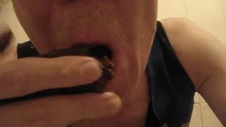 My own shit tastes so good i love eating it