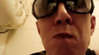 My own shit tastes so good i love eating it