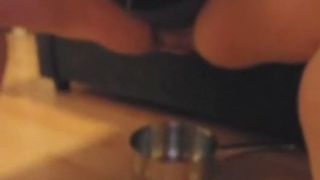 Amateur pissing in a pan gotta love a bit of pee