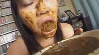 Chick eating a plate full of shit thats a mouth full of poop