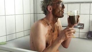Amateur scat tube Kackwichser Kackpisse schlucken