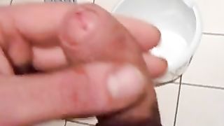 Wanking guy has poop on his belly