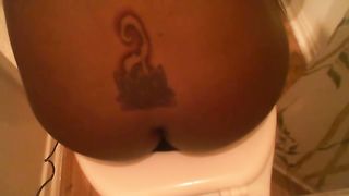 Ebony girls pooping and farting on the toilet