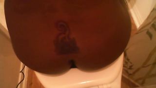 Ebony girls pooping and farting on the toilet