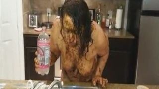 american girl getting a golden shower pissed on