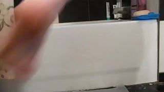 Amateur girl pooping