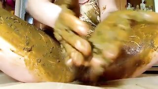 Fisting her shitty pussy