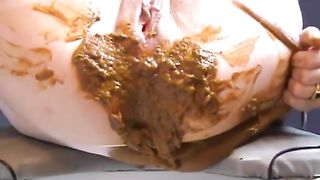 Liquid shit on her big ass