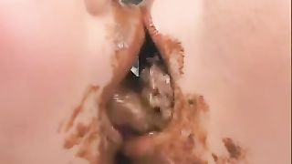 Lesbian scat