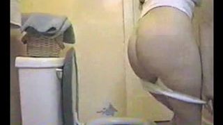 Shitting in her panties