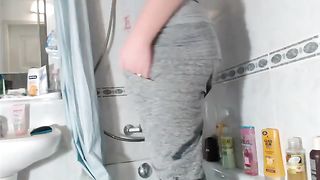 Smearing fresh crap on her body while masturbating