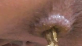 Young amateur girl pooping