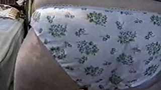 Pooping in white panties