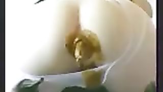 Creamy poop in her white pantyhose