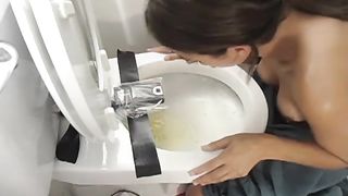 Drunk college girl puking