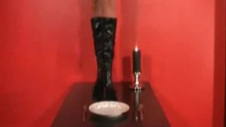 Hot blonde babe pooping on a plate