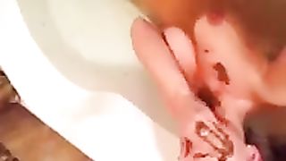 Scat smearing beauty