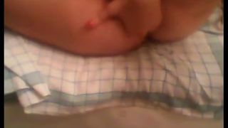 Amateur cam girl eating poop