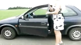 Pulled over her car to poop on the road