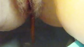 Hot babe shitting on a table