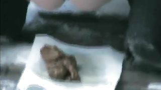 Hot girl pooping outdoor in the middle of the winter