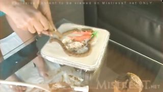 Hot brunette did a scat cake