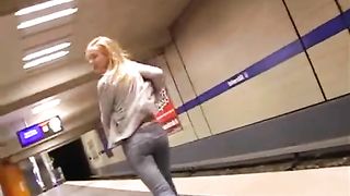 Blonde babe peeing in the subway