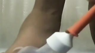 Teen dropped a wide log on a plate