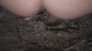 Hot babe shitting in public