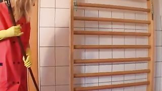 Blonde MILF lets a guy to smear shit on her face