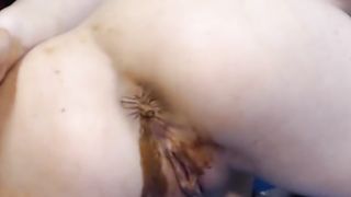 Beautiful webcam girl fingering her dirty butthole