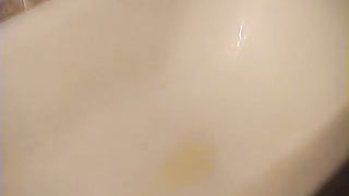 Amateur girl wiping her ass after pooping