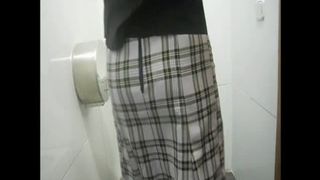 Hot babe dropped a big turd in reverse position