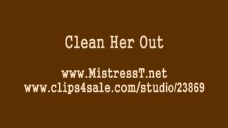 Horny mistress cleaning her slaves asshole
