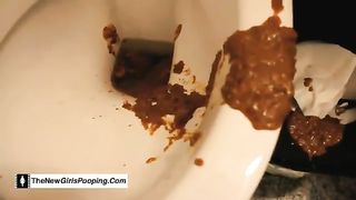 Hot brunette dropped diarheea over the toilet