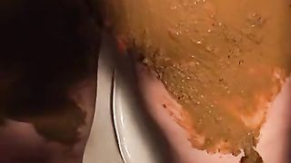 Amateur teen rubbing fresh shit on her naked body