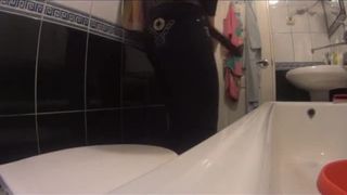 Hot young girl with perky ass pooping