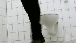 Sexy babe did a real mess in a public bathroom