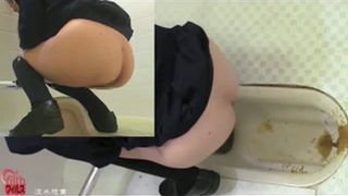 Amateur Japanese girl did a real diarheea mess