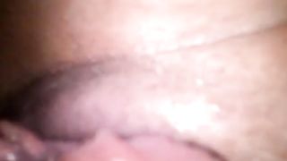 Hot girl that's on her period pooping