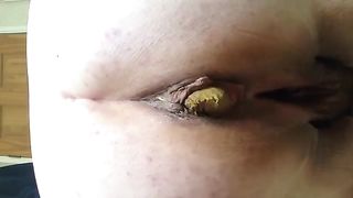 BBW girl pooping a big one in close up