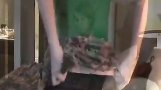 Eating while she's farting loud