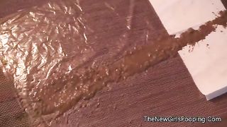 Hot babe did a mess on bedroom floor