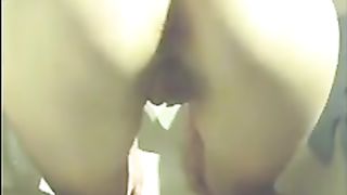 Amateur babe peeing in doggy style