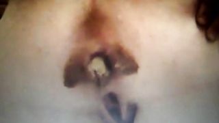 White chick with big butt pooping