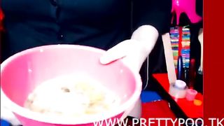 Webcam girl drink pee and vomit